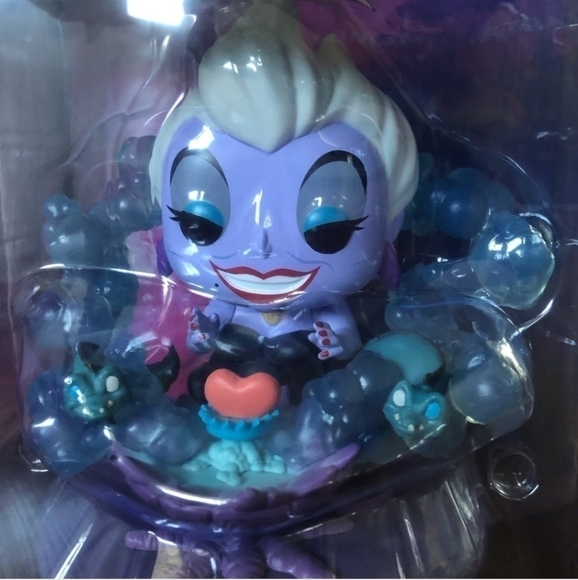 Disney Deluxe Villains Funko Pop Ursula on Throne #1089 NIB - Picture 3 of 3